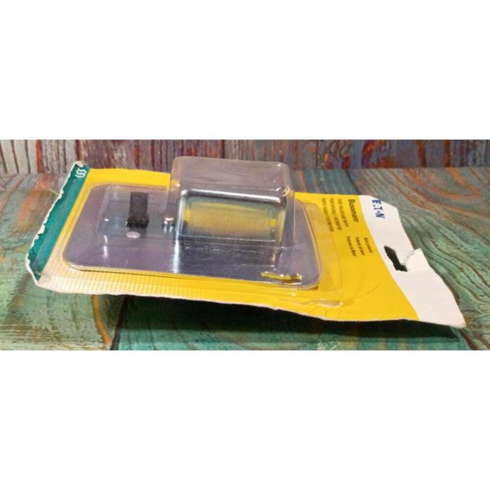 Eaton Bussmann Motor Protector Fuse Holder and Switch 15 Amperes 125V AC - Picture 5 of 7